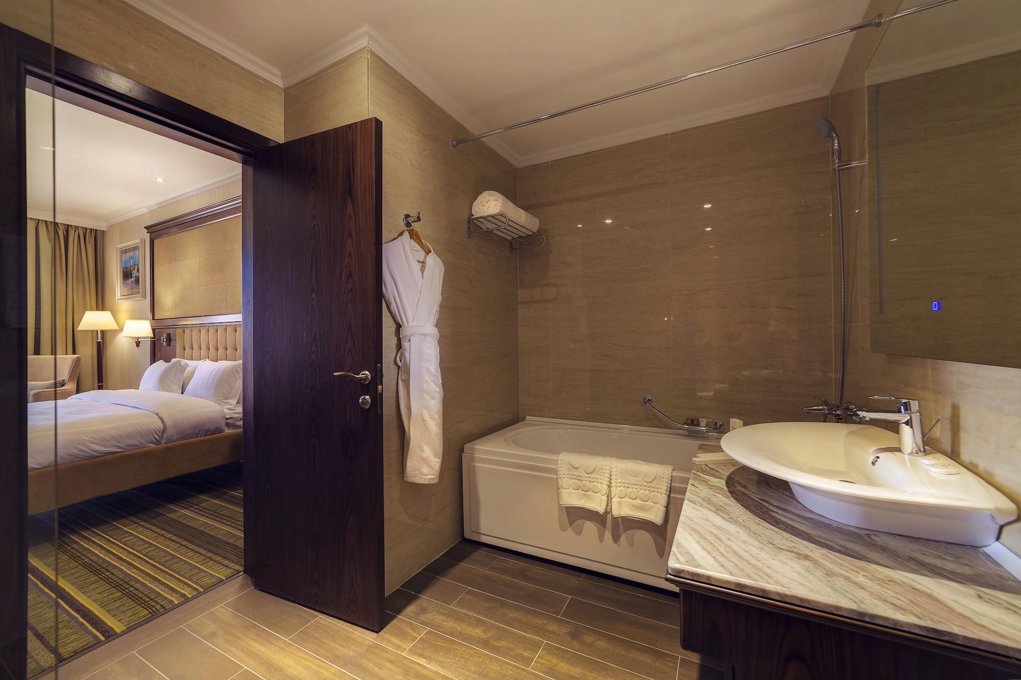 Shera Inn Hotel Almaty Eksteriør bilde