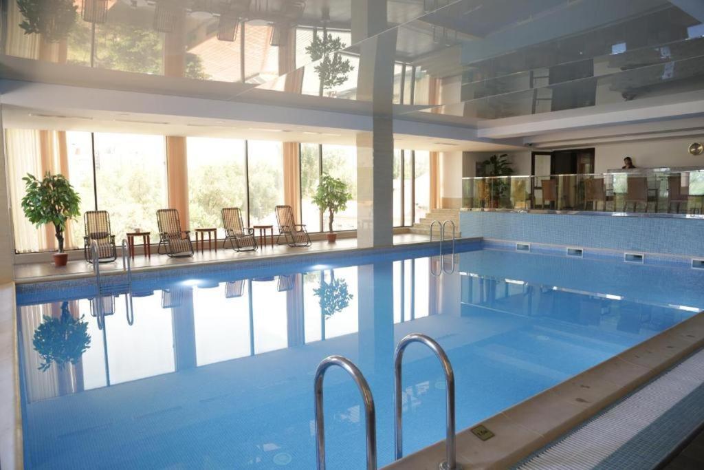 Shera Inn Hotel Almaty Eksteriør bilde
