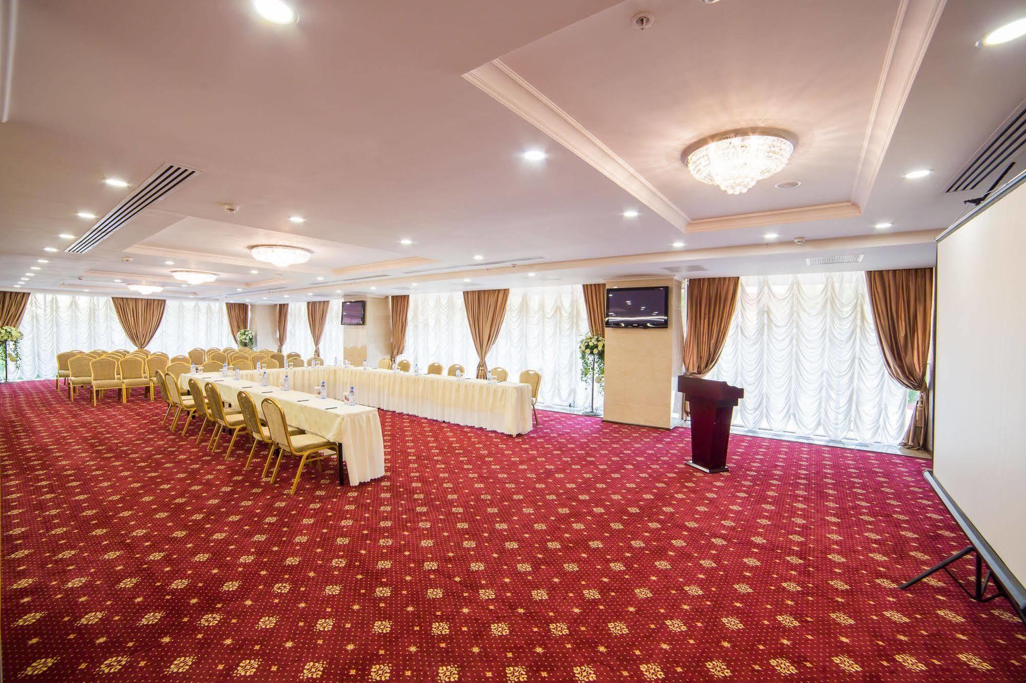 Shera Inn Hotel Almaty Eksteriør bilde